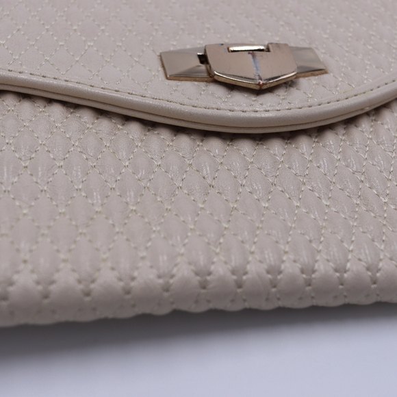 Urban Expressions Cream Quilted Envelope Clutch Bag | Certified Vegan - Picture 4 of 14